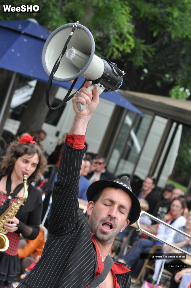 43/56 photos du spectacle La fanfare à la Gueule du ch'val